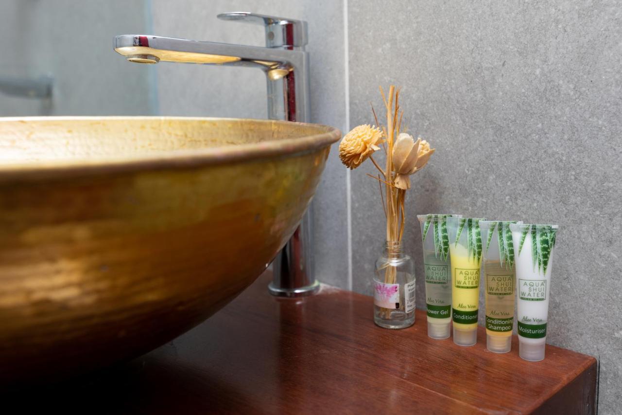 Swarga Heritage Hotel - A Traditional Stay กาฐมาณฑุ ภายนอก รูปภาพ