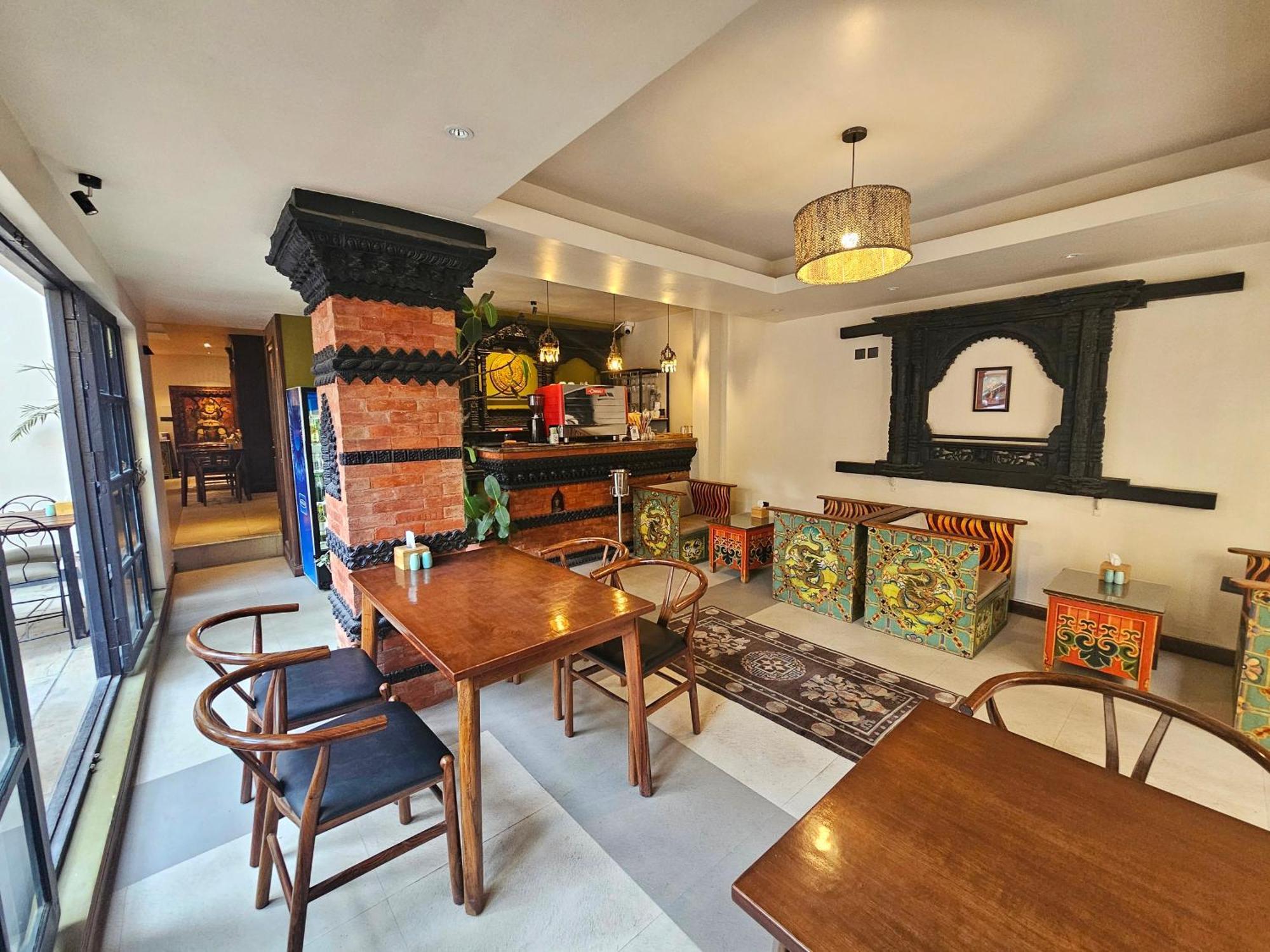 Swarga Heritage Hotel - A Traditional Stay กาฐมาณฑุ ภายนอก รูปภาพ