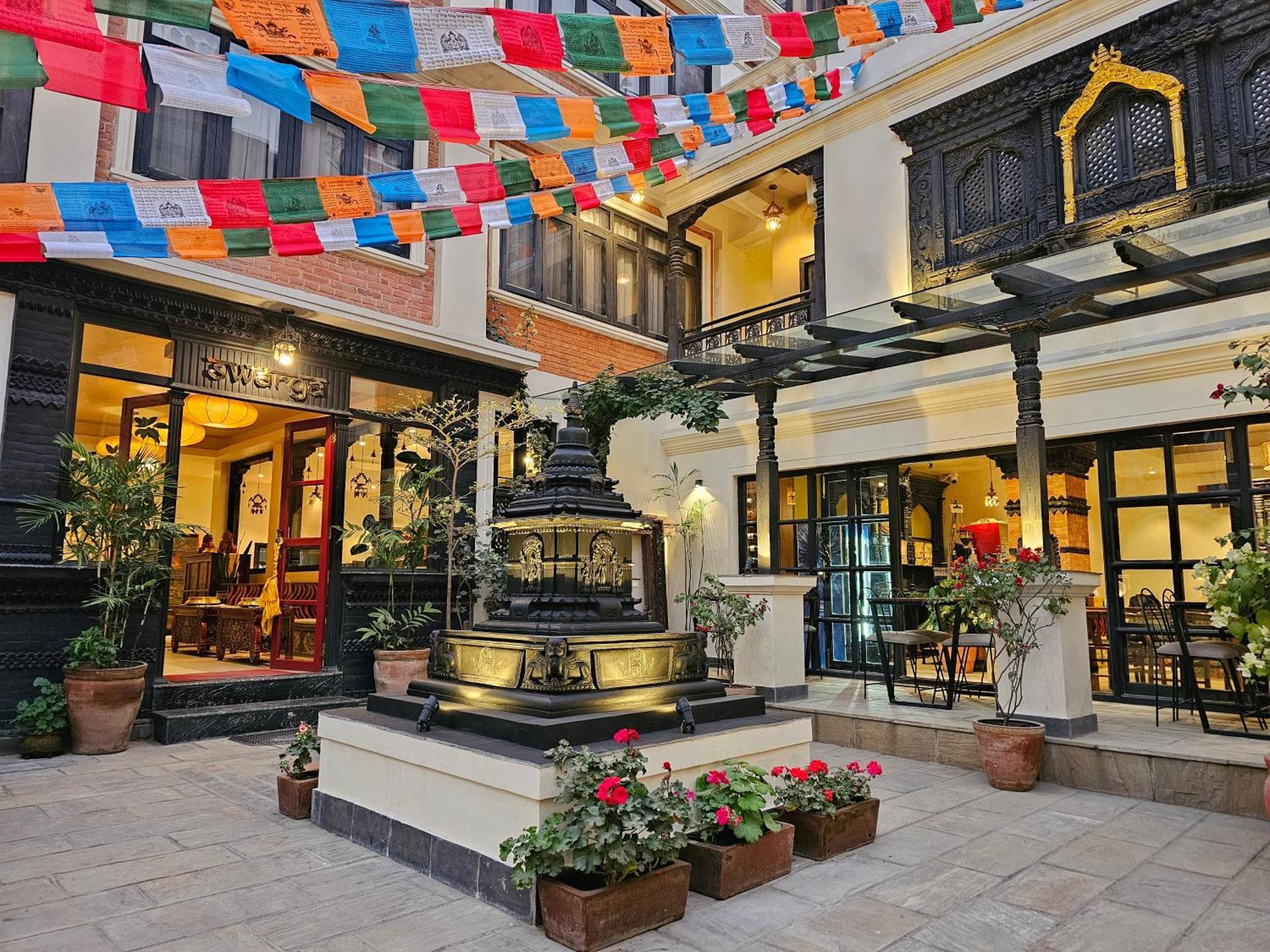 Swarga Heritage Hotel - A Traditional Stay กาฐมาณฑุ ภายนอก รูปภาพ